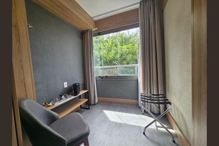 Studio de kitnet/studio para alugar com 1 quarto, 32m² em Santo Amaro, São Paulo