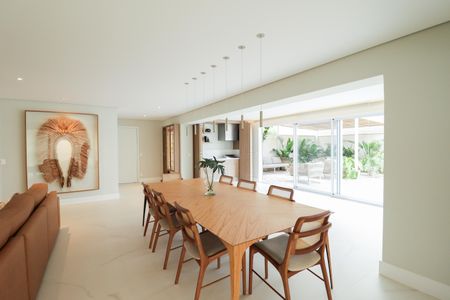 Apartamento à venda com 335m², 4 quartos e 6 vagas Apartamento à venda com 335m², 4 quartos e 6 vagasSala