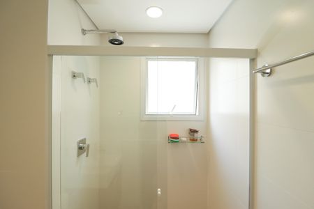 Apartamento à venda com 335m², 4 quartos e 6 vagas Apartamento à venda com 335m², 4 quartos e 6 vagasBanheiro da Suíte 4