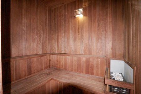 Apartamento à venda com 335m², 4 quartos e 6 vagas Apartamento à venda com 335m², 4 quartos e 6 vagasSauna