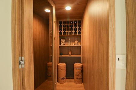 Apartamento à venda com 335m², 4 quartos e 6 vagas Apartamento à venda com 335m², 4 quartos e 6 vagasSala