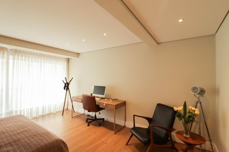 Apartamento à venda com 335m², 4 quartos e 6 vagas Apartamento à venda com 335m², 4 quartos e 6 vagasSuíte 3