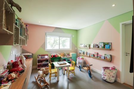 Apartamento à venda com 335m², 4 quartos e 6 vagas Apartamento à venda com 335m², 4 quartos e 6 vagasSuíte 4