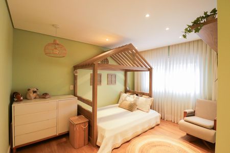 Apartamento à venda com 335m², 4 quartos e 6 vagas Apartamento à venda com 335m², 4 quartos e 6 vagasSuíte 1