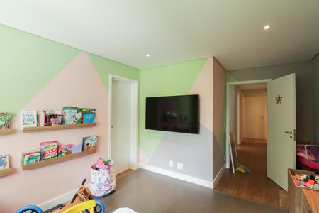 Apartamento à venda com 335m², 4 quartos e 6 vagas Apartamento à venda com 335m², 4 quartos e 6 vagasSuíte 4