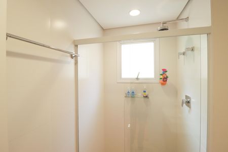 Apartamento à venda com 335m², 4 quartos e 6 vagas Apartamento à venda com 335m², 4 quartos e 6 vagasBanheiro da Suíte 2