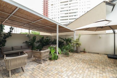 Apartamento à venda com 335m², 4 quartos e 6 vagas Apartamento à venda com 335m², 4 quartos e 6 vagasGarden/Área Externa