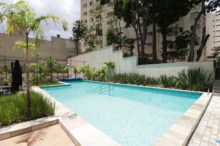 Apartamento à venda com 335m², 4 quartos e 6 vagas Apartamento à venda com 335m², 4 quartos e 6 vagasPiscina
