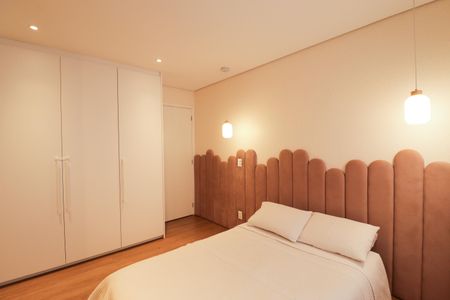 Apartamento à venda com 335m², 4 quartos e 6 vagas Apartamento à venda com 335m², 4 quartos e 6 vagasSuíte 2