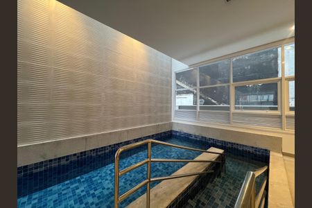 Studio para alugar com 29m², 1 quarto e sem vaga Studio para alugar com 29m², 1 quarto e sem vagaÁrea comum - Piscina