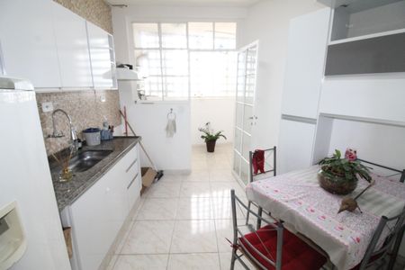 Apartamento para alugar com 70m², 2 quartos e sem vagaCozinha