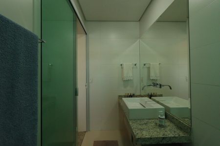 Casa à venda com 184m², 3 quartos e 4 vagasBanheiro da Suíte 3