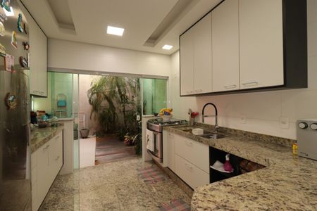 Casa à venda com 184m², 3 quartos e 4 vagasCozinha