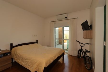 Casa à venda com 184m², 3 quartos e 4 vagasSuíte 1