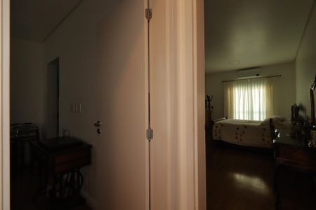 Casa à venda com 184m², 3 quartos e 4 vagasCorredor piso superior