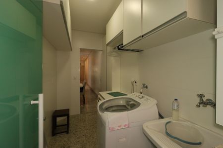 Casa à venda com 184m², 3 quartos e 4 vagasÁrea de Serviço