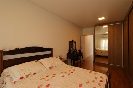 Casa à venda com 184m², 3 quartos e 4 vagasSuíte 3