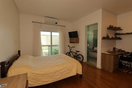 Casa à venda com 184m², 3 quartos e 4 vagasSuíte 1