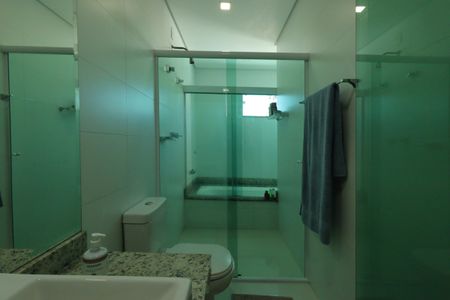 Casa à venda com 184m², 3 quartos e 4 vagasBanheiro da Suíte 3
