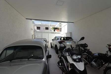 Casa à venda com 184m², 3 quartos e 4 vagasGaragem
