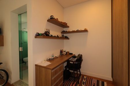 Casa à venda com 184m², 3 quartos e 4 vagasSuíte 1