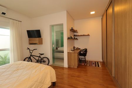 Casa à venda com 184m², 3 quartos e 4 vagasSuíte 1