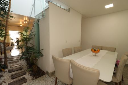 Casa à venda com 184m², 3 quartos e 4 vagasSala de Jantar