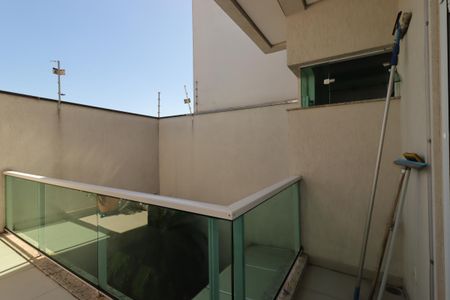 Casa à venda com 184m², 3 quartos e 4 vagasVaranda da Suíte 1