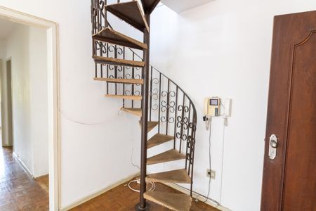 Escada de apartamento à venda com 2 quartos, 132m² em Partenon, Porto Alegre