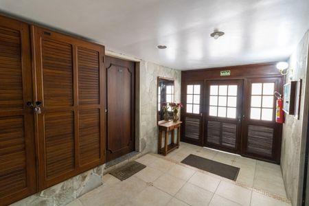 Apartamento à venda com 132m², 2 quartos e 1 vaga Apartamento à venda com 132m², 2 quartos e 1 vagaHall de entrada