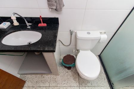 Casa de condomínio à venda com 65m², 2 quartos e 1 vaga Casa de condomínio à venda com 65m², 2 quartos e 1 vagaBanheiro