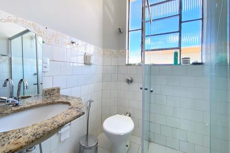 Apartamento à venda com 64m², 2 quartos e sem vagaBanheiro