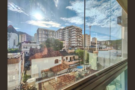 Vista da Sala de apartamento à venda com 2 quartos, 72m² em Grajaú, Rio de Janeiro
