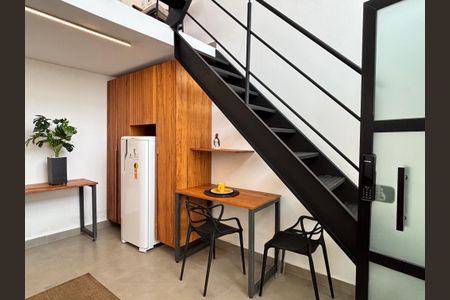 Sala/Cozinha de apartamento para alugar com 1 quarto, 55m² em Mirandópolis, São Paulo