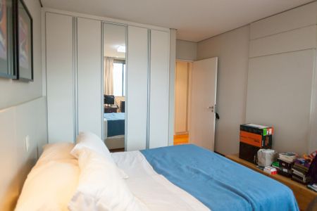 Apartamento à venda com 270m², 4 quartos e 4 vagas Apartamento à venda com 270m², 4 quartos e 4 vagassuite 2