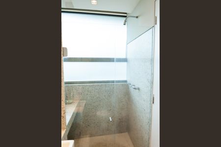 Apartamento à venda com 270m², 4 quartos e 4 vagas Apartamento à venda com 270m², 4 quartos e 4 vagasBanheiro suite 2