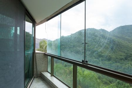 Apartamento à venda com 270m², 4 quartos e 4 vagas Apartamento à venda com 270m², 4 quartos e 4 vagasvaranda suite 4