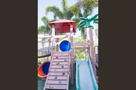 Apartamento à venda com 270m², 4 quartos e 4 vagas Apartamento à venda com 270m², 4 quartos e 4 vagasÁrea comum - Playground