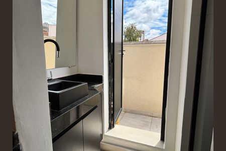 Banheiro de apartamento para alugar com 1 quarto, 50m² em Mirandópolis, São Paulo