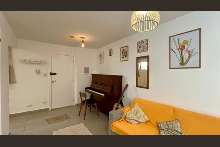 Sala de apartamento para alugar com 2 quartos, 70m² em Alto de Pinheiros, São Paulo