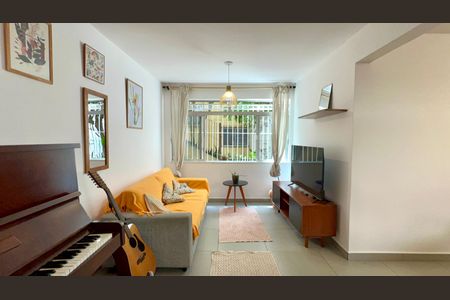 Sala de apartamento para alugar com 2 quartos, 70m² em Alto de Pinheiros, São Paulo