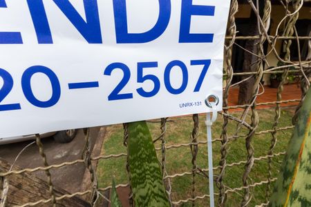 Casa à venda com 195m², 3 quartos e 2 vagas Casa à venda com 195m², 3 quartos e 2 vagasCódigo