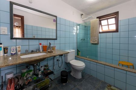 Casa à venda com 195m², 3 quartos e 2 vagas Casa à venda com 195m², 3 quartos e 2 vagasBanheiro da Suíte 1