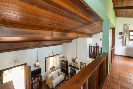 Casa à venda com 195m², 3 quartos e 2 vagas Casa à venda com 195m², 3 quartos e 2 vagasEscritório