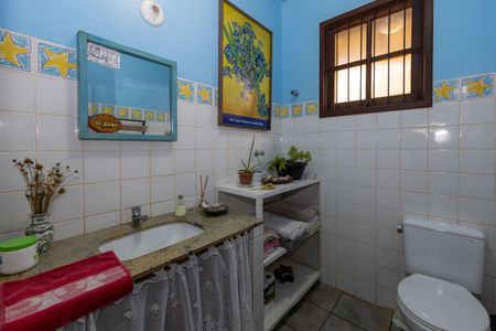 Casa à venda com 195m², 3 quartos e 2 vagas Casa à venda com 195m², 3 quartos e 2 vagasBanheiro 1
