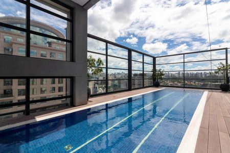 Apartamento à venda com 50m², 1 quarto e 1 vaga Apartamento à venda com 50m², 1 quarto e 1 vagaÁrea comum - Piscina