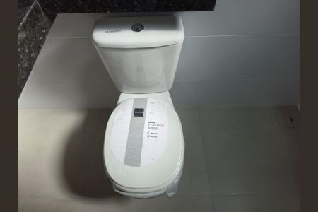 Casa à venda com 160m², 3 quartos e 2 vagasBanheiro da Suíte 2