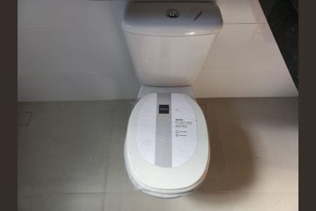 Casa à venda com 160m², 3 quartos e 2 vagasBanheiro da Suíte 03