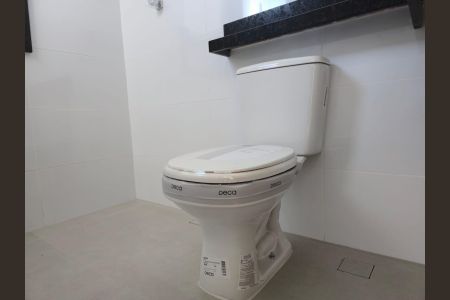 Casa à venda com 160m², 3 quartos e 2 vagasBanheiro da Suíte 01