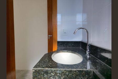 Casa à venda com 160m², 3 quartos e 2 vagasBanheiro da Suíte 2